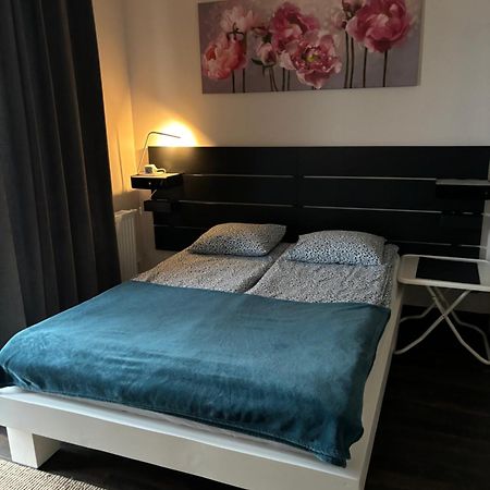 Ferienwohnung Kawalerka Na Targowej Thorn Exterior foto