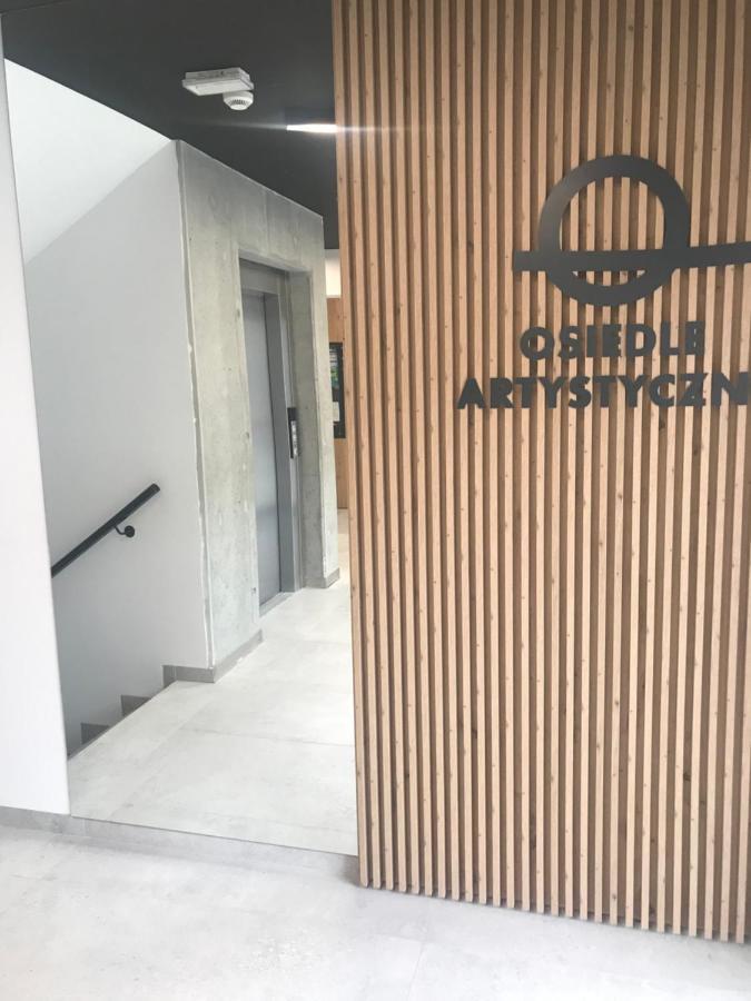 Ferienwohnung Kawalerka Na Targowej Thorn Exterior foto